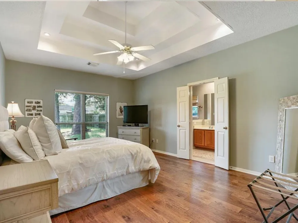 25710 Bearborough Drive Spring, TX 77386