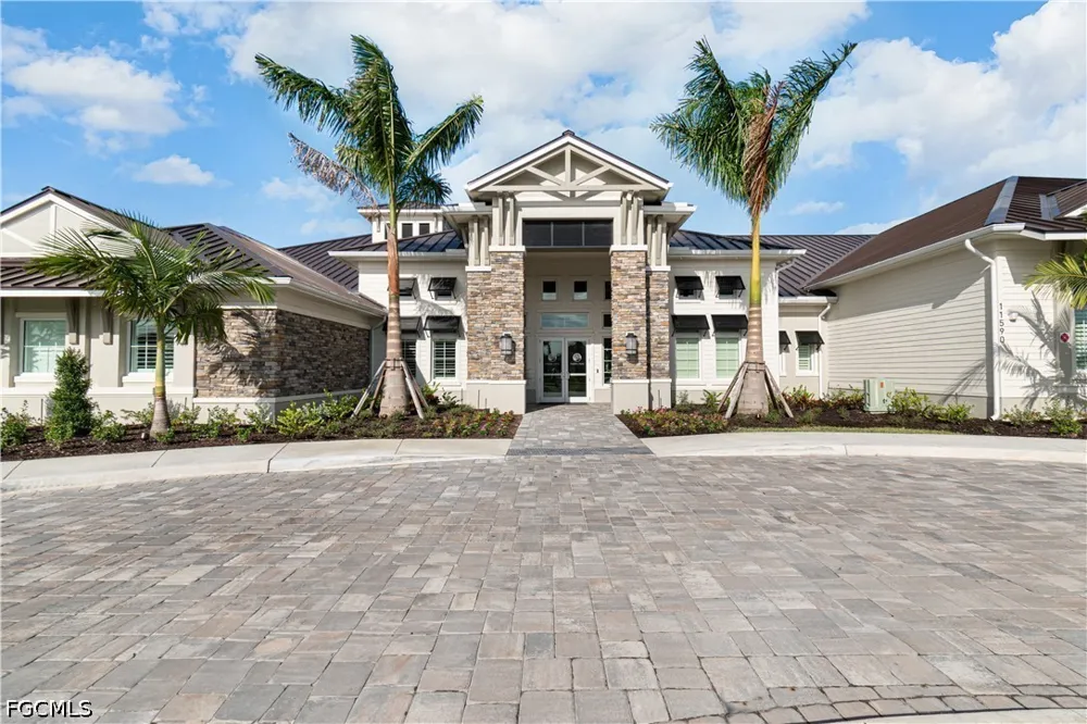 Hunter Oak Drive Fort Myers, FL 33913