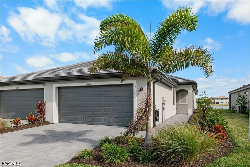 Hunter Oak Drive Fort Myers, FL 33913