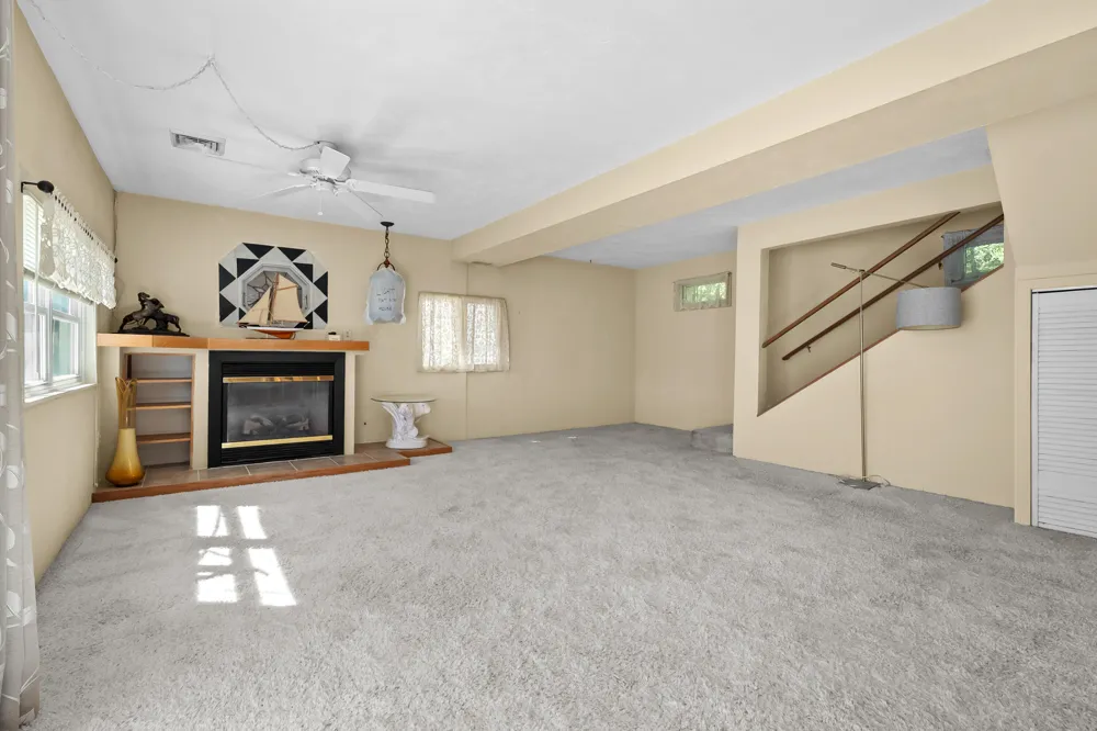 2351 Bristol Lake Road Dowling, MI 49050