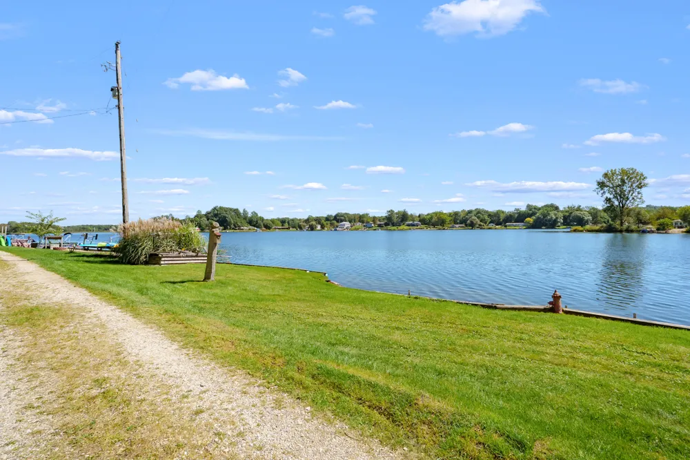 2351 Bristol Lake Road Dowling, MI 49050
