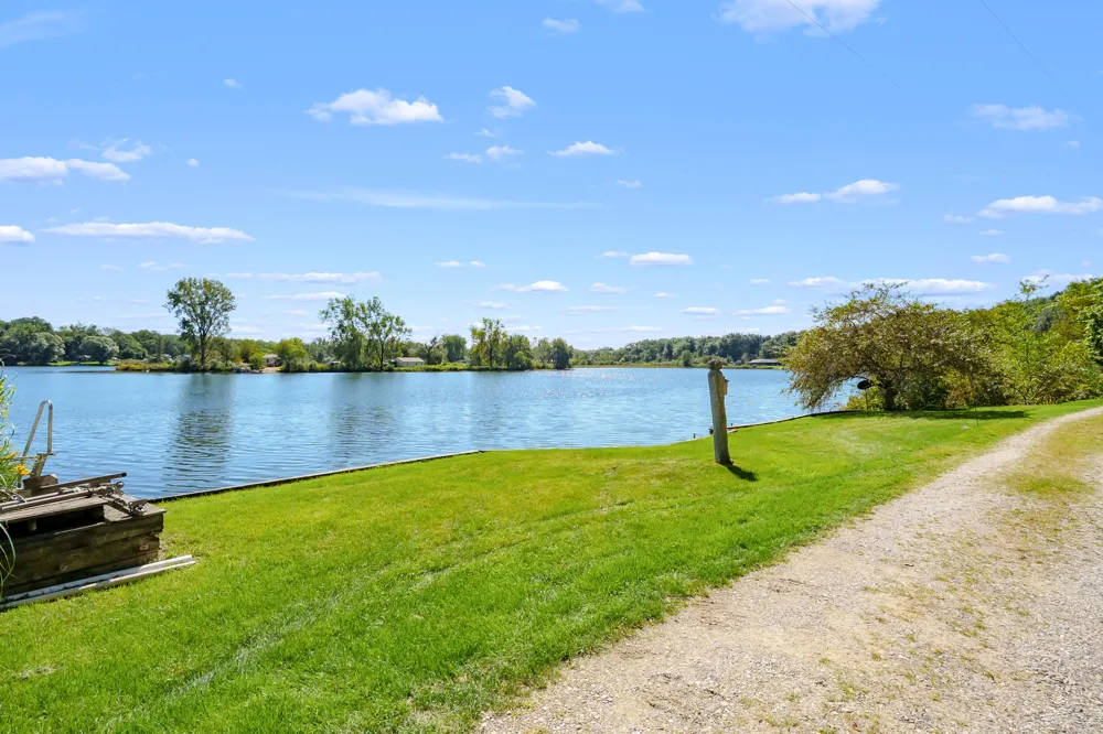 2351 Bristol Lake Road Dowling, MI 49050