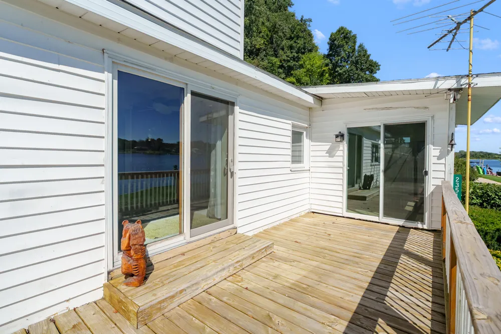 2351 Bristol Lake Road Dowling, MI 49050
