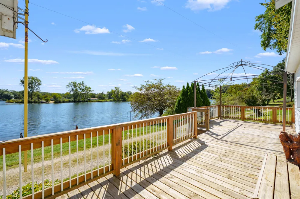 2351 Bristol Lake Road Dowling, MI 49050