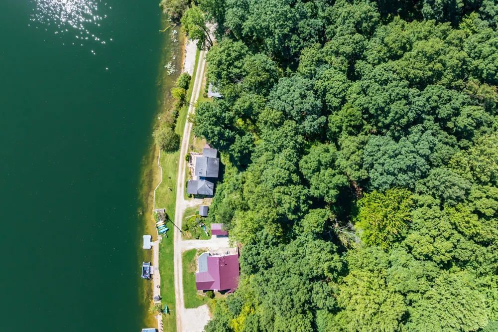2351 Bristol Lake Road Dowling, MI 49050