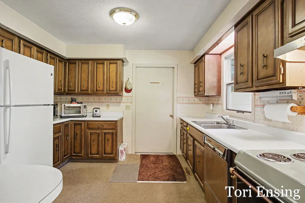 9054 Baker Road Greenville, MI 48838