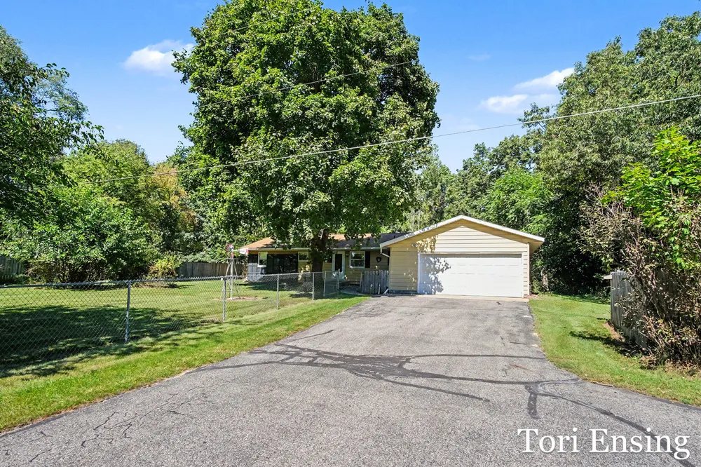 9054 Baker Road Greenville, MI 48838