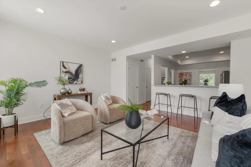 2557 W Towne Street Ann Arbor, MI 48103