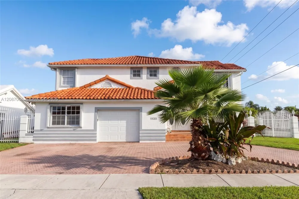 14203 SW 35th St Miami, FL 33175