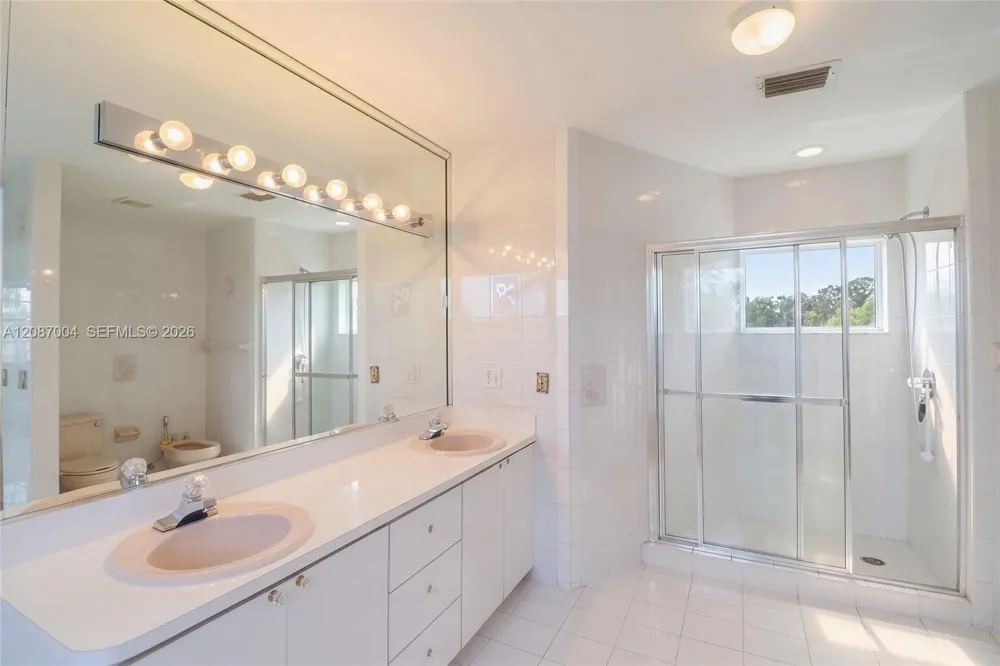 14203 SW 35th St Miami, FL 33175