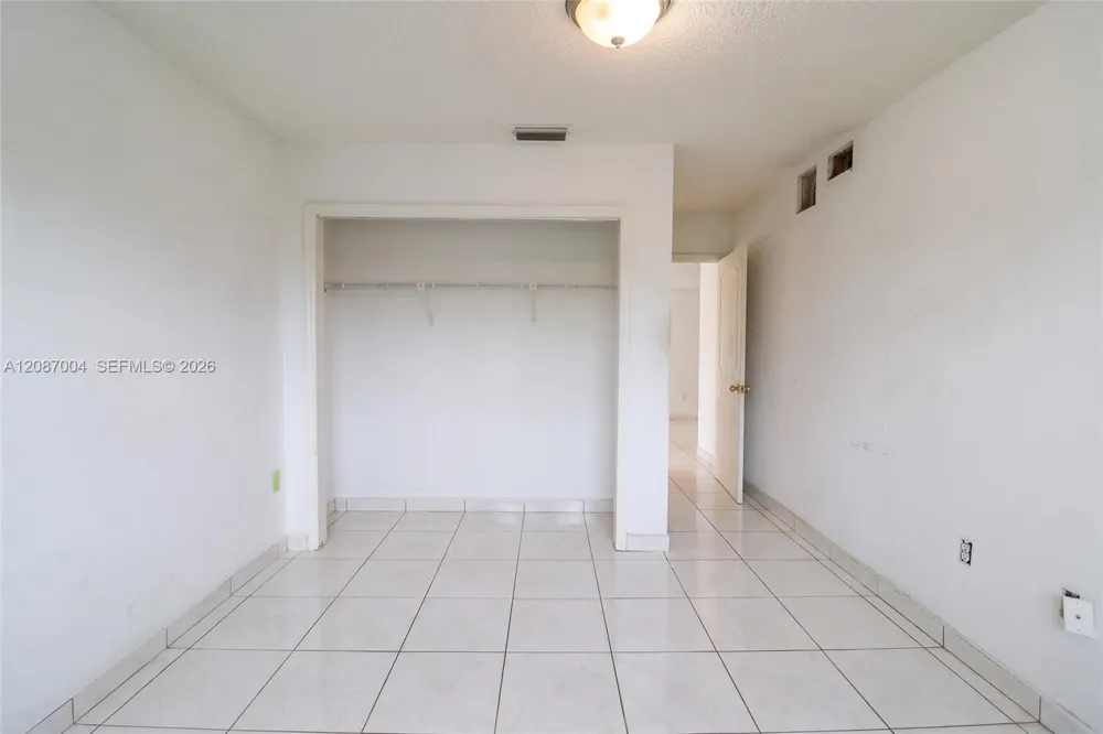 14203 SW 35th St Miami, FL 33175