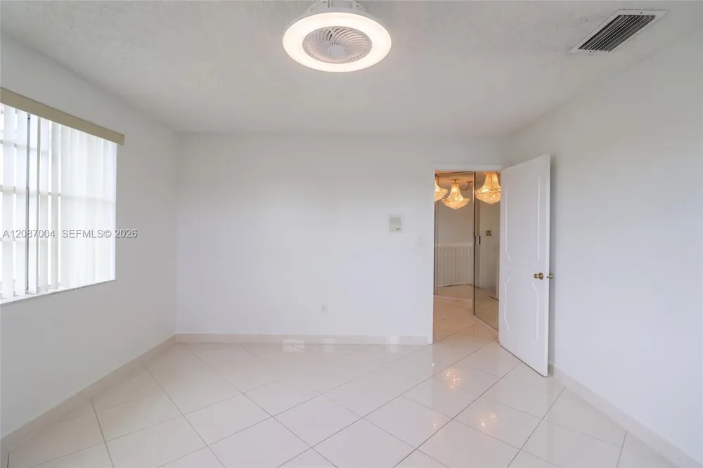 14203 SW 35th St Miami, FL 33175
