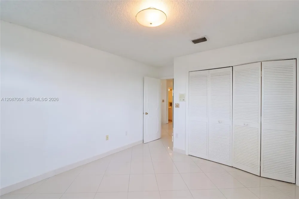 14203 SW 35th St Miami, FL 33175