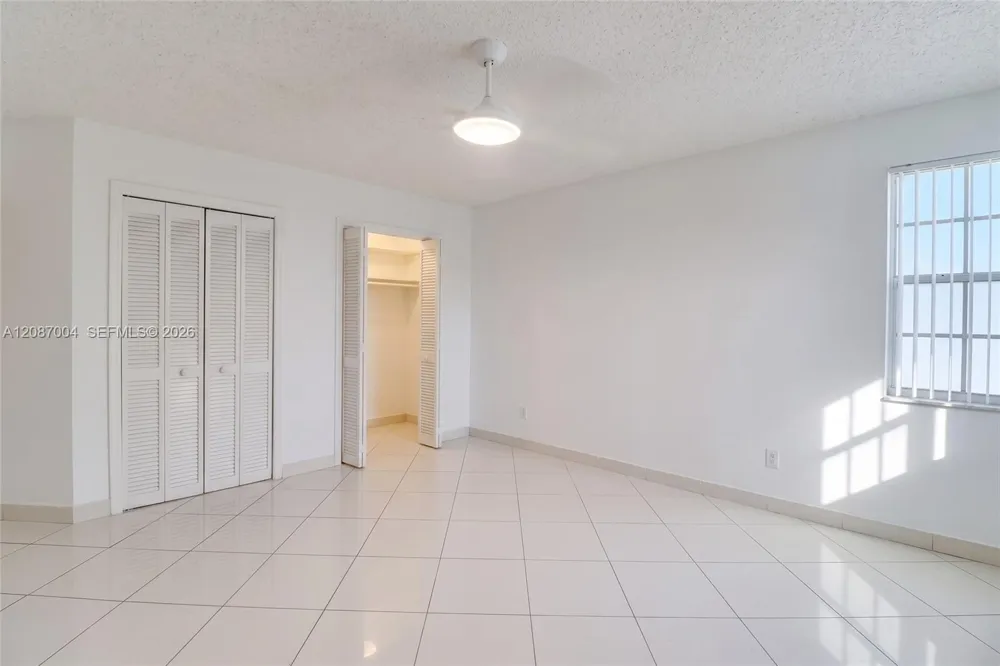14203 SW 35th St Miami, FL 33175