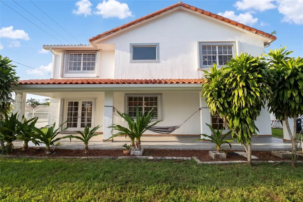 14203 SW 35th St Miami, FL 33175
