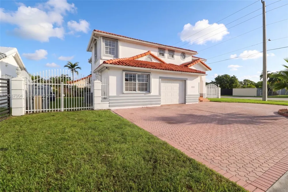 14203 SW 35th St Miami, FL 33175