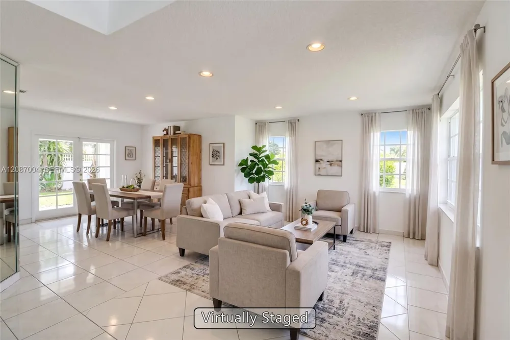 14203 SW 35th St Miami, FL 33175