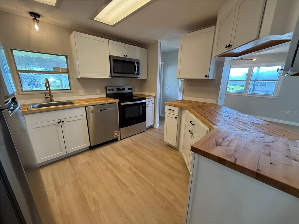 6710 36TH AVENUE E #32 Palmetto, FL 34221
