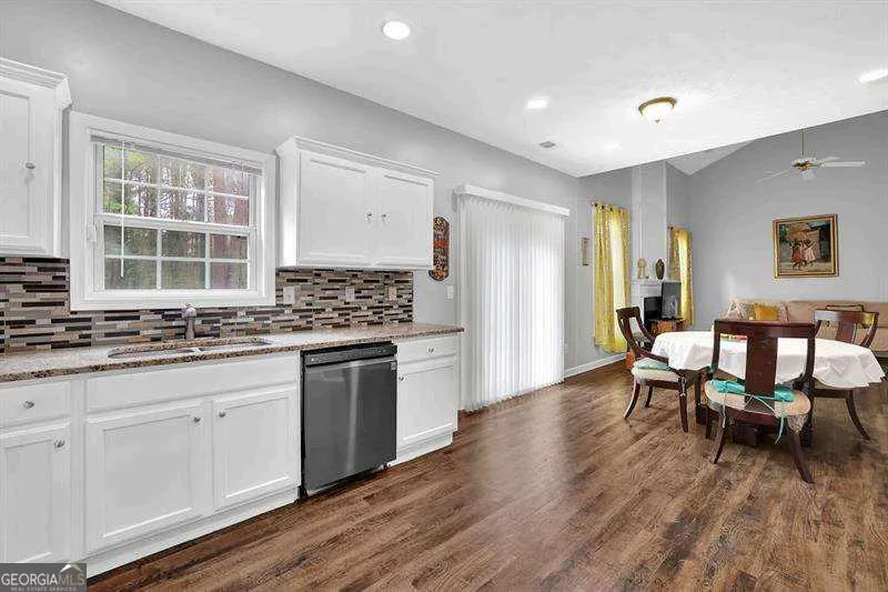 1208 Everwood DR SW Marietta, GA 30008