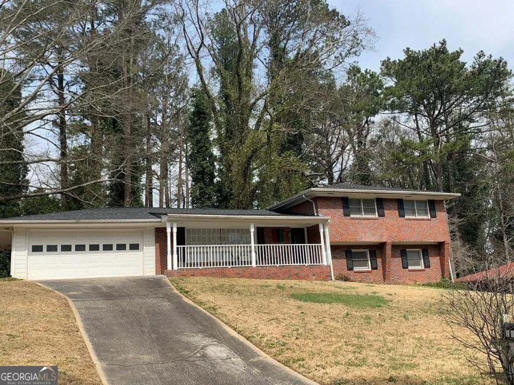 2449 Woodhill LN East Point, GA 30344