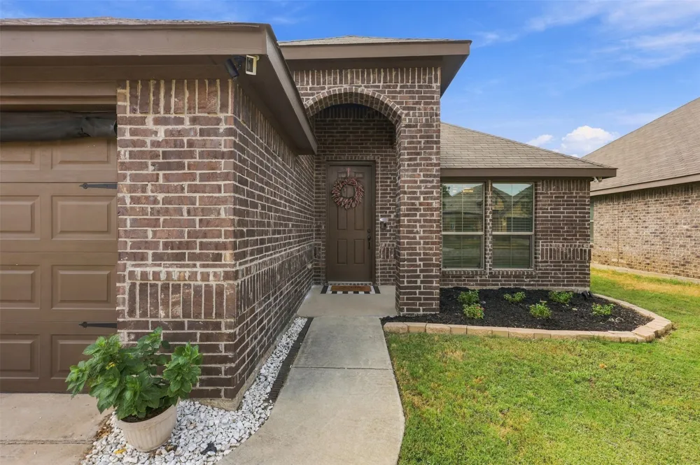4153 Mountain Meadow Road Fort Worth, TX 76036