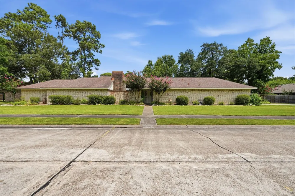 3508 Camelot Street Baytown, TX 77521