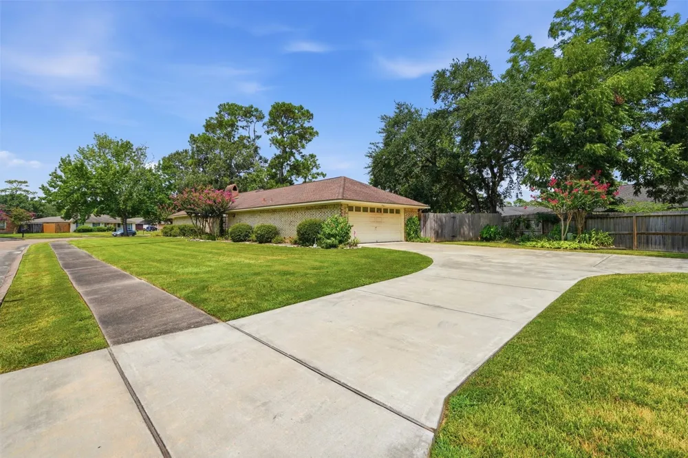 3508 Camelot Street Baytown, TX 77521