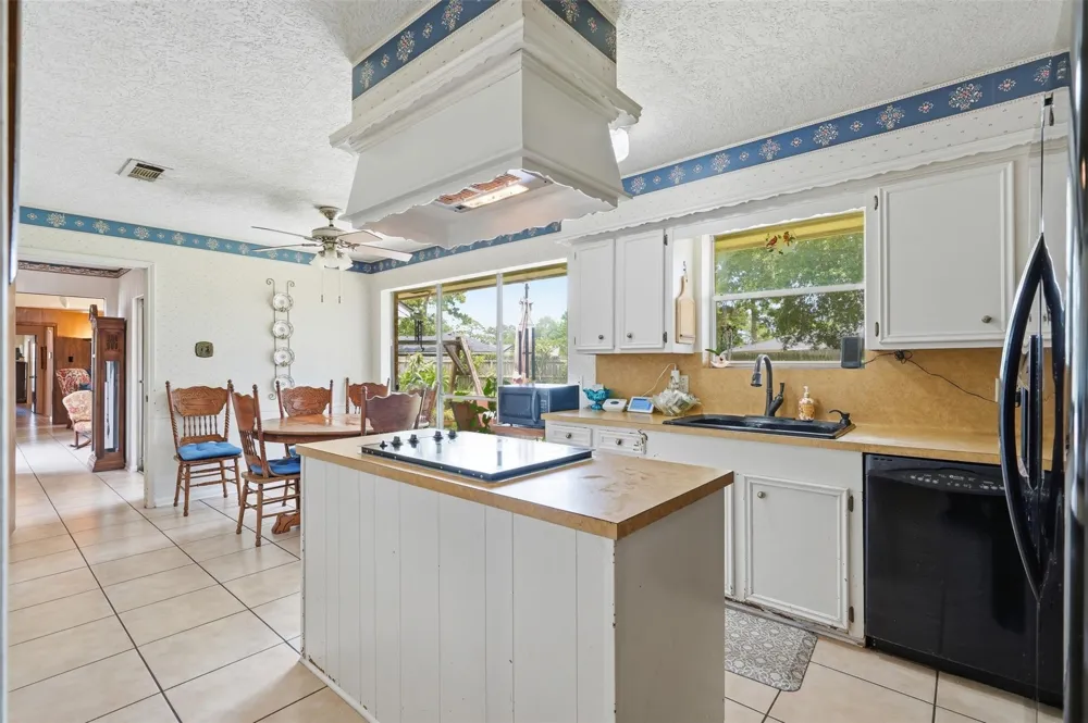 3508 Camelot Street Baytown, TX 77521