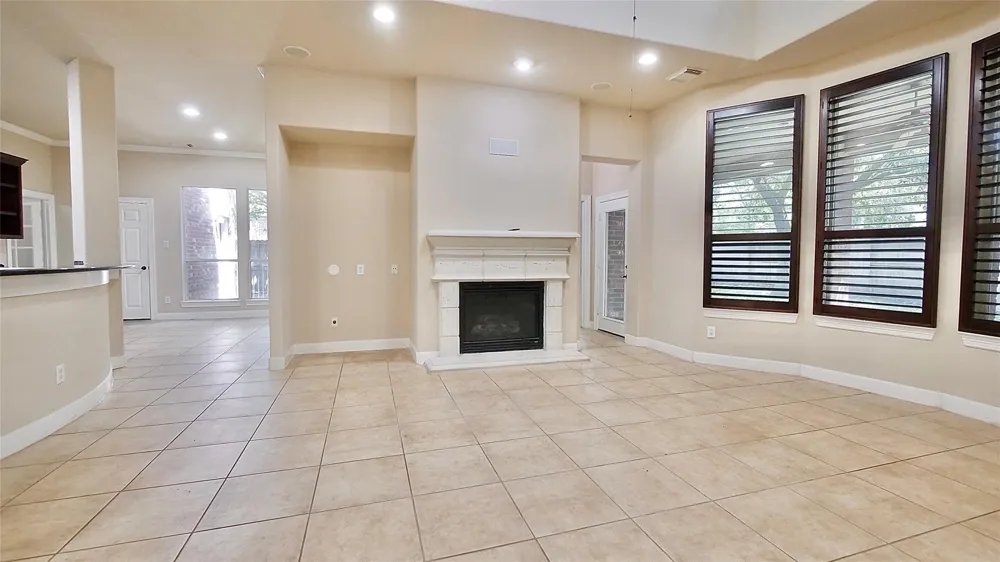 8303 Crescent Knolls Drive Richmond, TX 77406