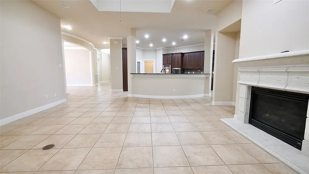 8303 Crescent Knolls Drive Richmond, TX 77406