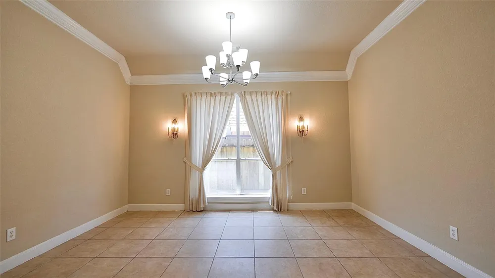 8303 Crescent Knolls Drive Richmond, TX 77406