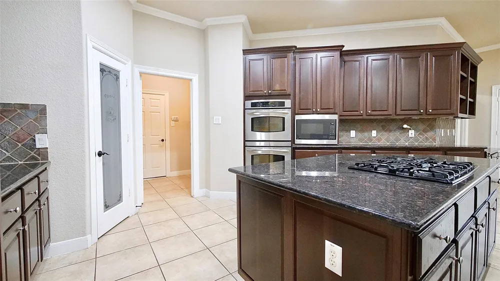 8303 Crescent Knolls Drive Richmond, TX 77406