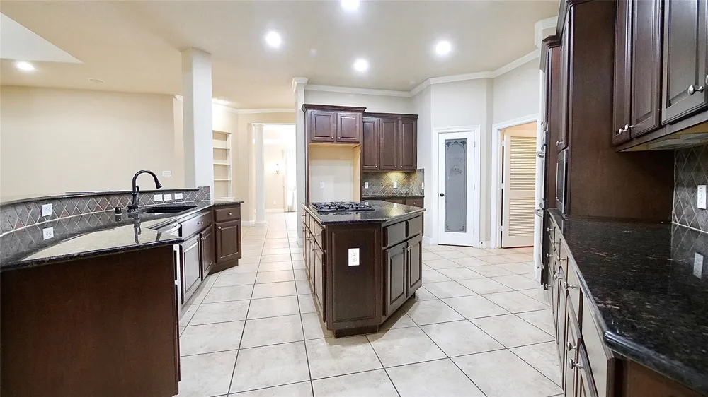 8303 Crescent Knolls Drive Richmond, TX 77406