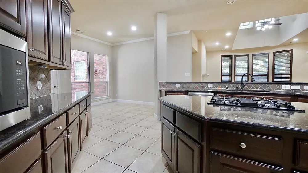 8303 Crescent Knolls Drive Richmond, TX 77406