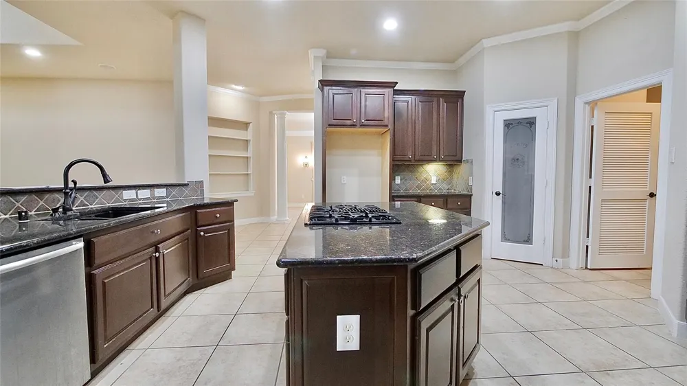 8303 Crescent Knolls Drive Richmond, TX 77406