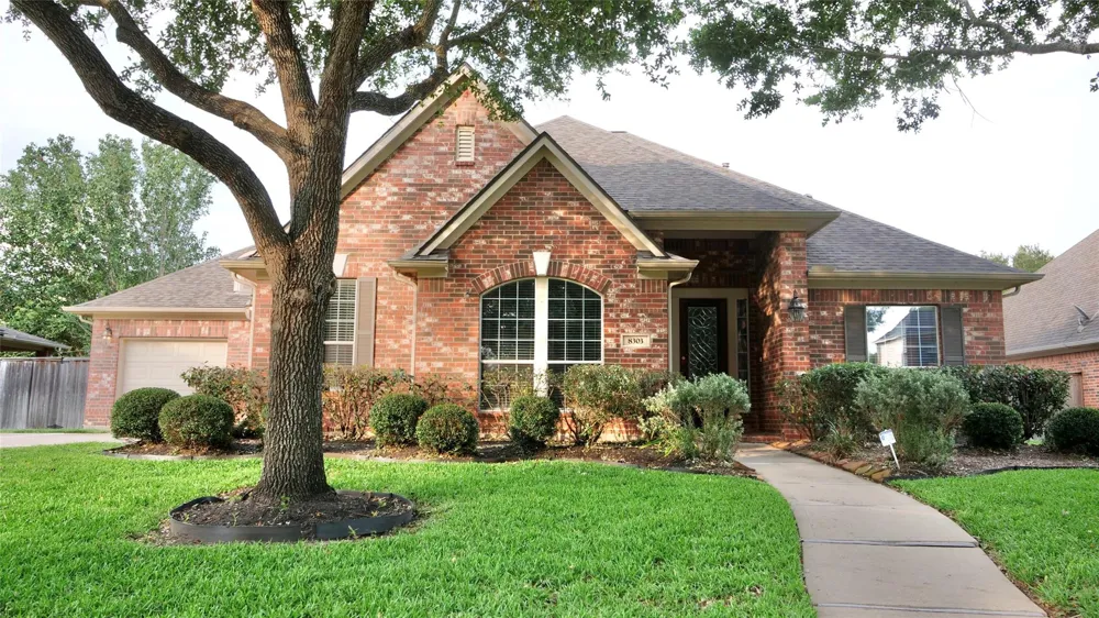 8303 Crescent Knolls Drive Richmond, TX 77406