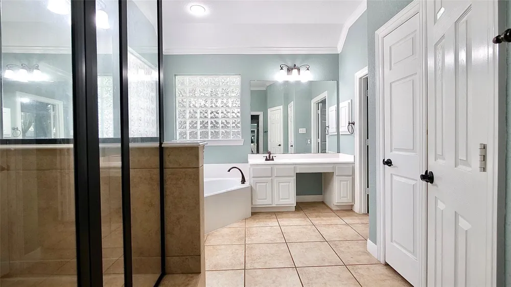 8303 Crescent Knolls Drive Richmond, TX 77406