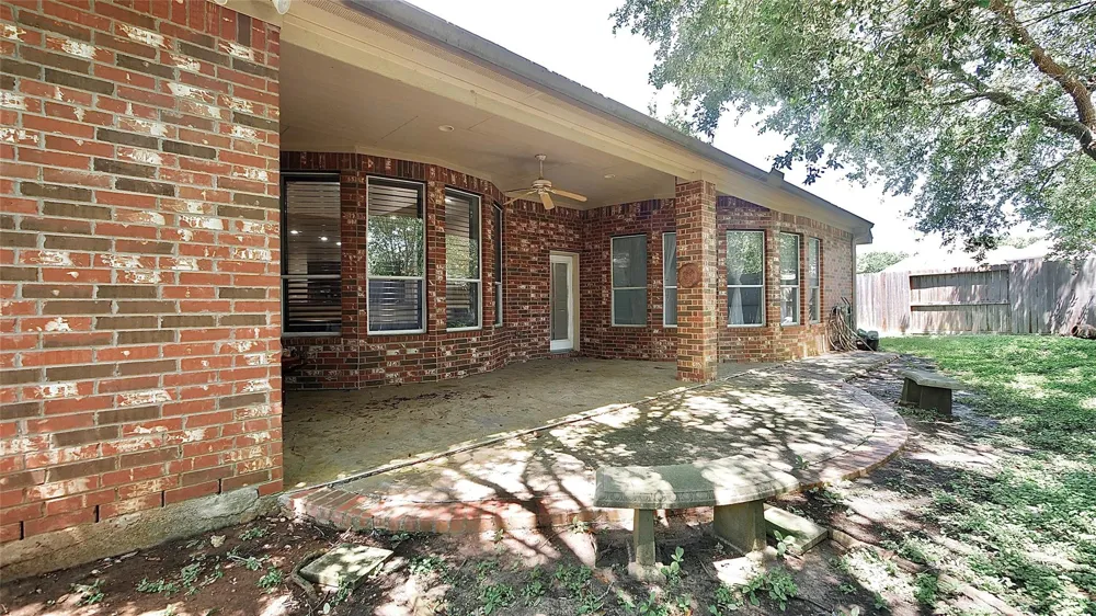 8303 Crescent Knolls Drive Richmond, TX 77406