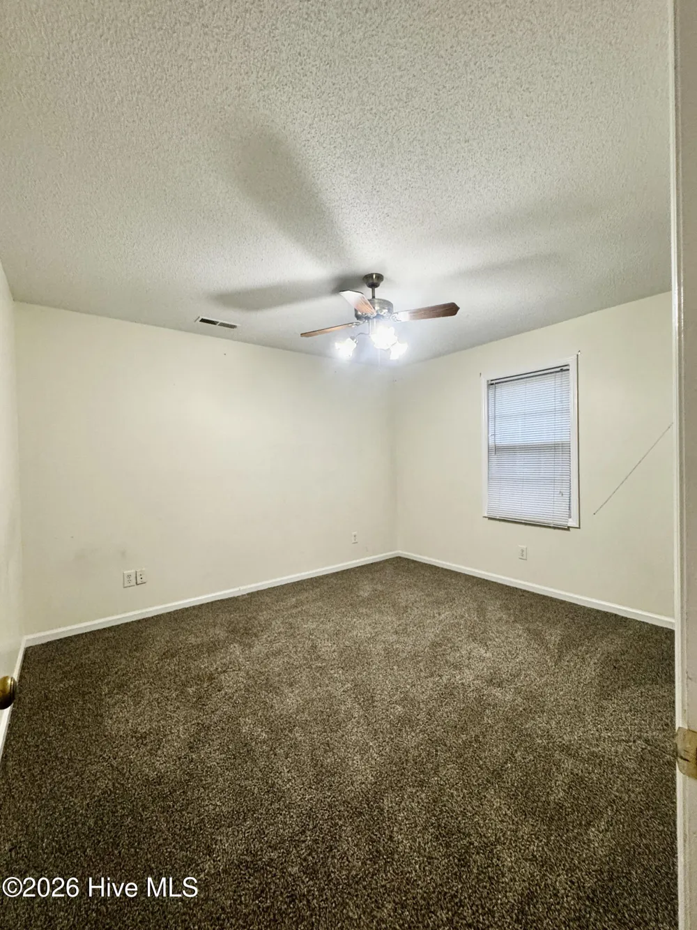 151 Raintree Circle Jacksonville, NC 28540