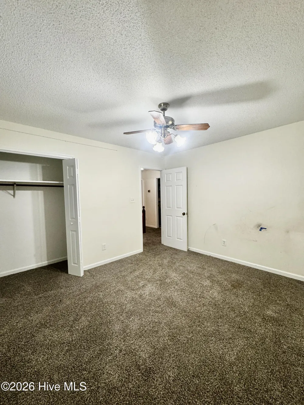 151 Raintree Circle Jacksonville, NC 28540