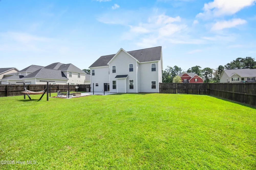 310 Bear Run Jacksonville, NC 28540