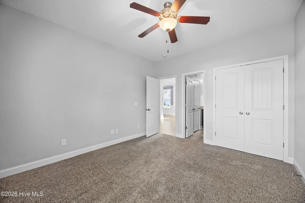 310 Bear Run Jacksonville, NC 28540