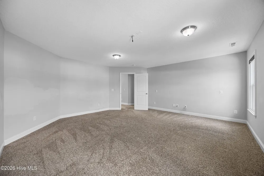 310 Bear Run Jacksonville, NC 28540