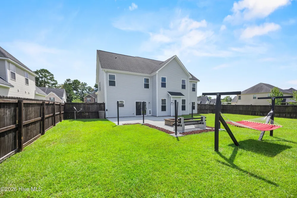 310 Bear Run Jacksonville, NC 28540