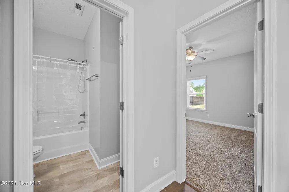 310 Bear Run Jacksonville, NC 28540