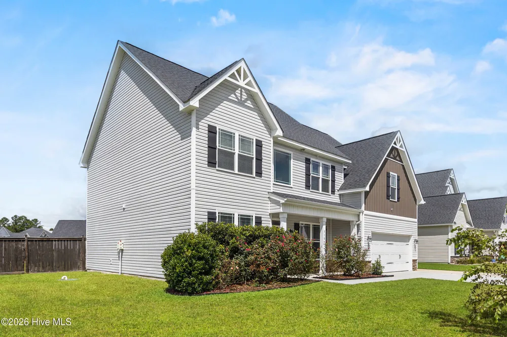 310 Bear Run Jacksonville, NC 28540