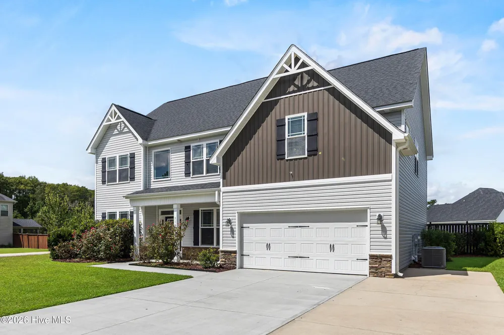 310 Bear Run Jacksonville, NC 28540