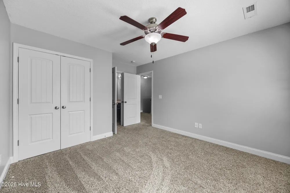 310 Bear Run Jacksonville, NC 28540