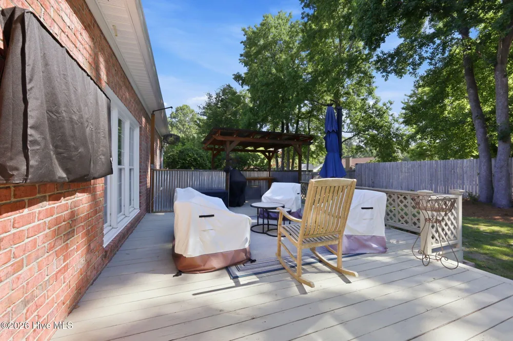 321 Mary Beth Drive Greenville, NC 27858