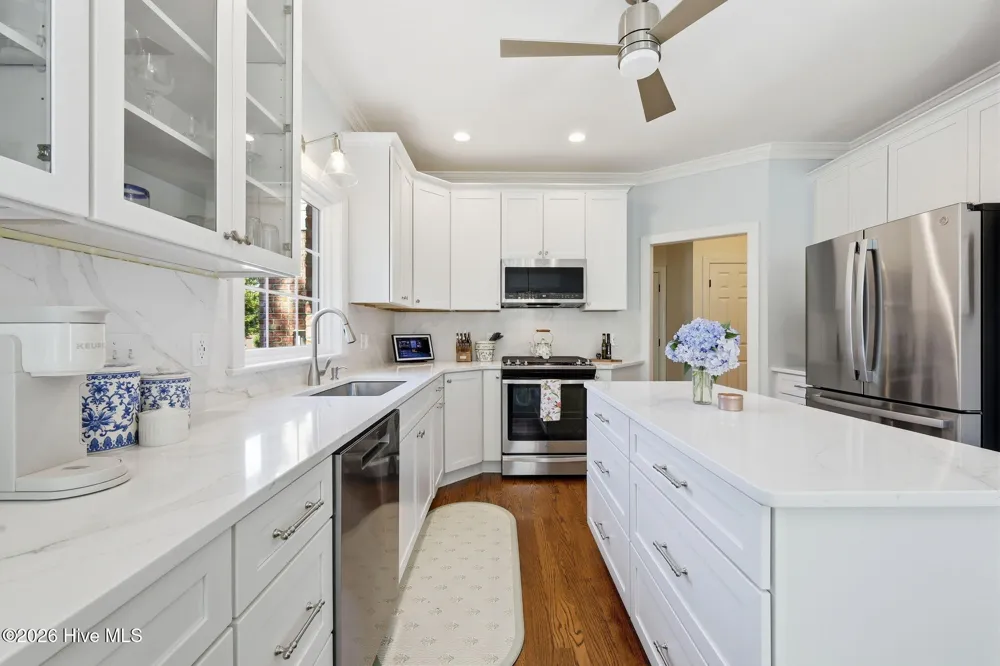 321 Mary Beth Drive Greenville, NC 27858